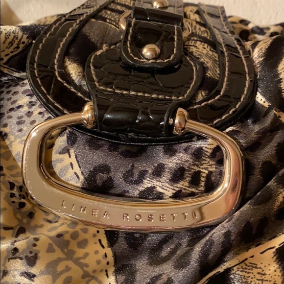 Like new Linea Rossetti wild animal print purse!! - Picture 2 of 4